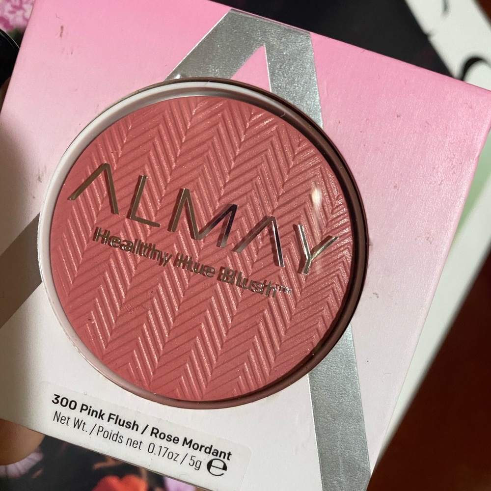 Nip 300 pink flush almay blush - Picture 2 of 2